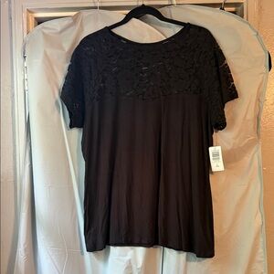 Torrid Elegant Black Lace Short Sleeve Tee